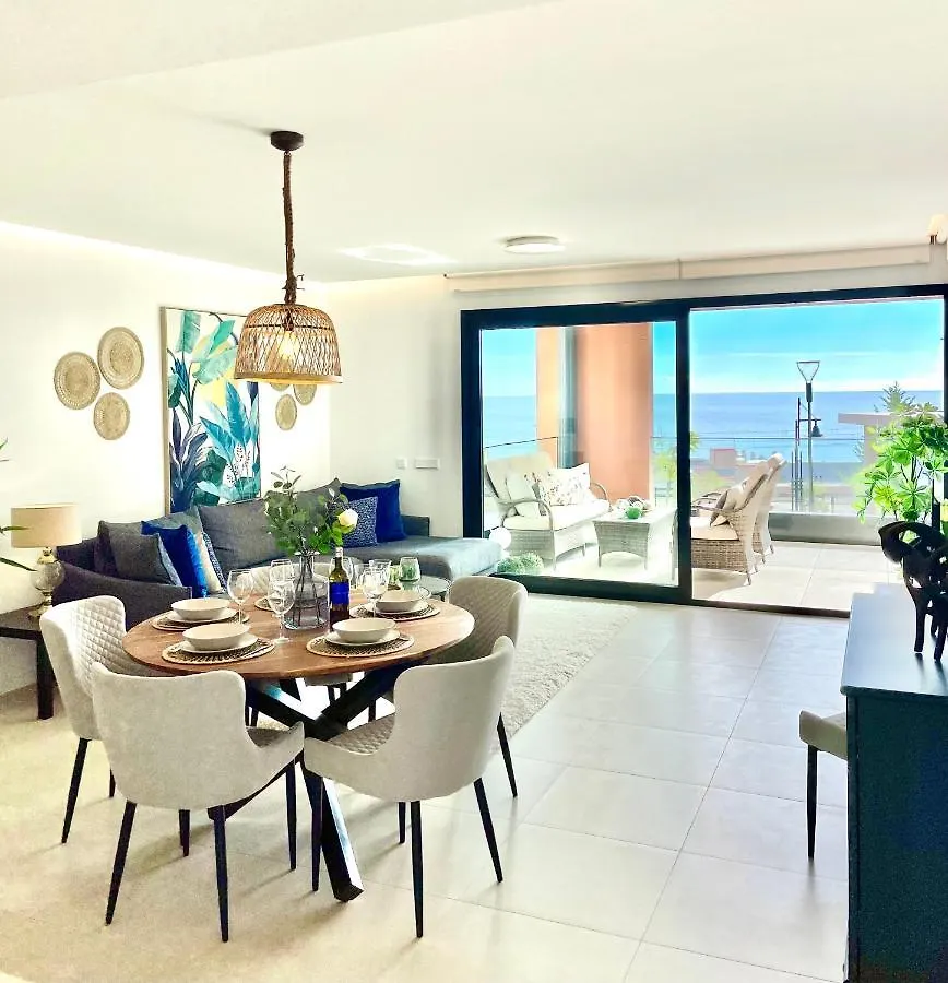 Luxury 3 Bedroom Apartment 300M From The Beach Fuengirola