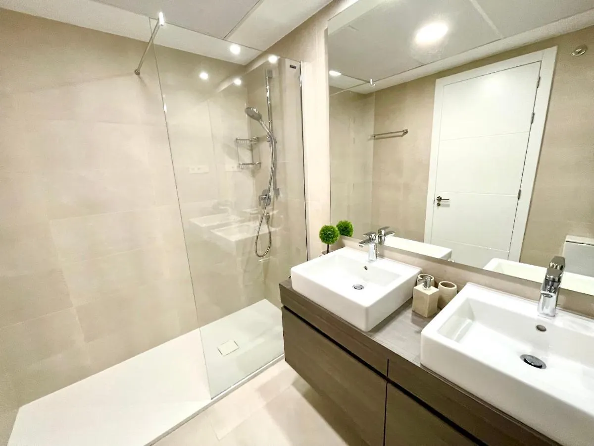 Luxury 3 Bedroom Apartment 300M From The Beach Fuengirola