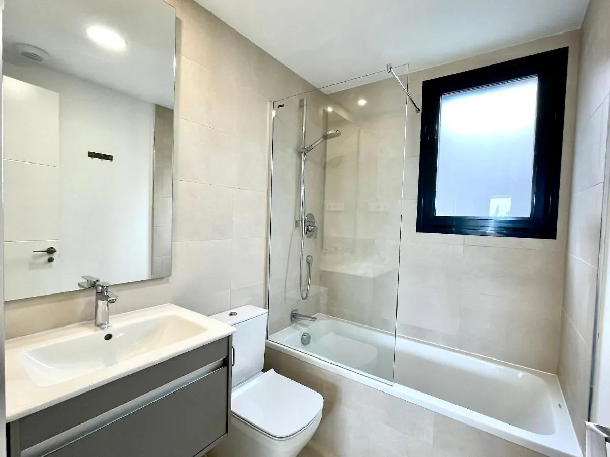 Luxury 3 Bedroom Apartment 300M From The Beach Fuengirola