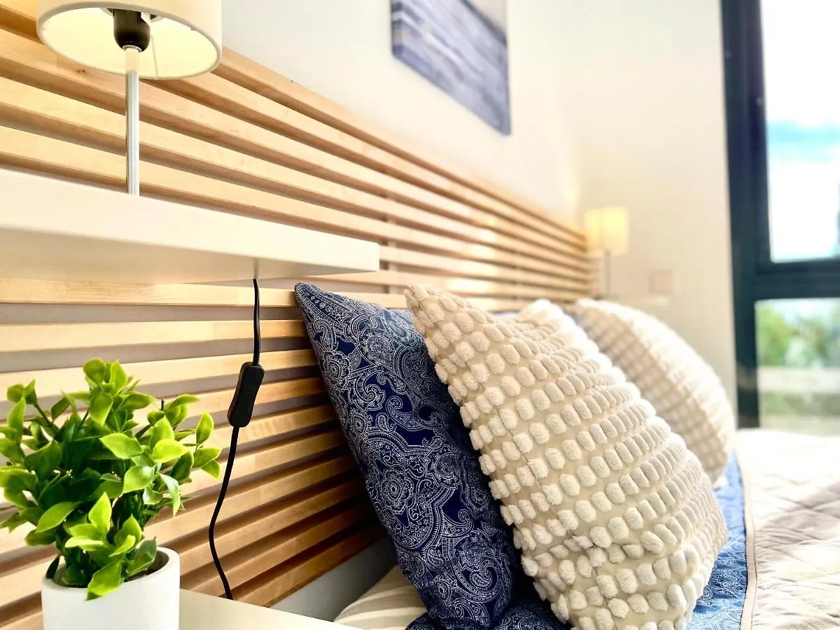 Luxury 3 Bedroom Apartment 300M From The Beach Fuengirola 0*,  Ισπανία